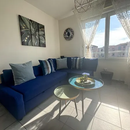 Apartment Stunning T2 Pool Box-meyzieu Gare-stade-eurexpo Meyzieu
